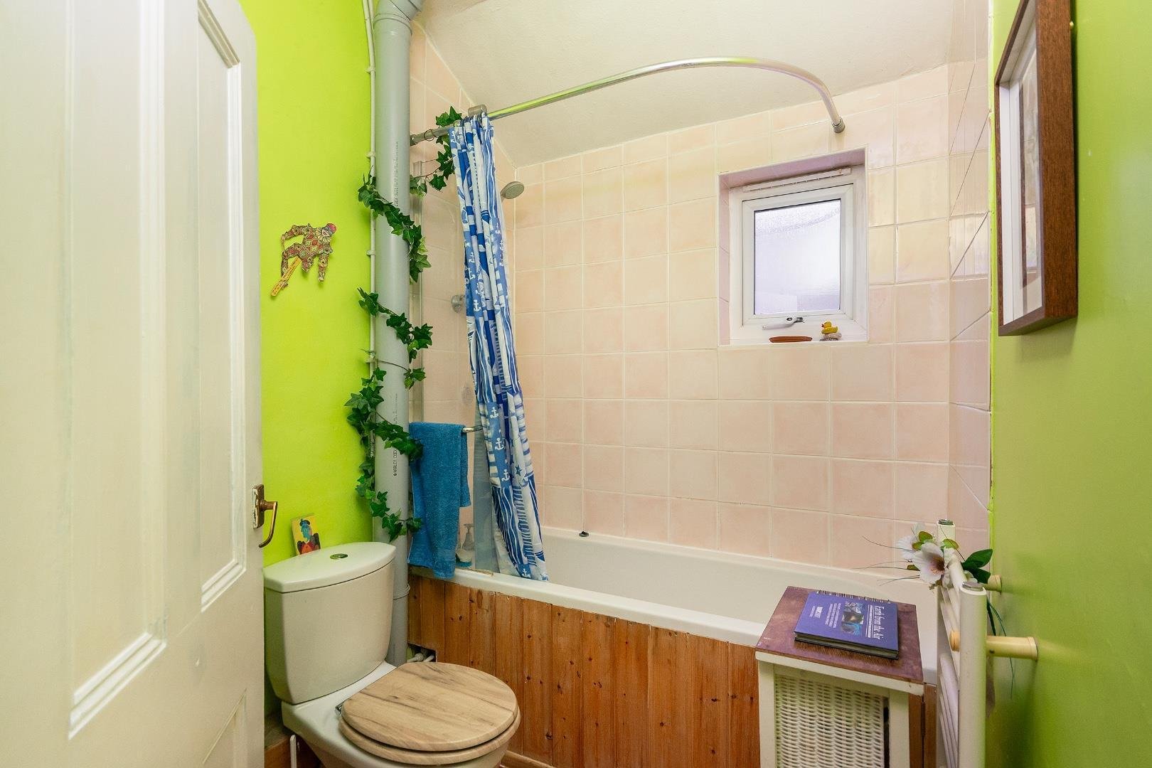 Stackpool road southville 33724232 1 s1 r5 se bathroom b