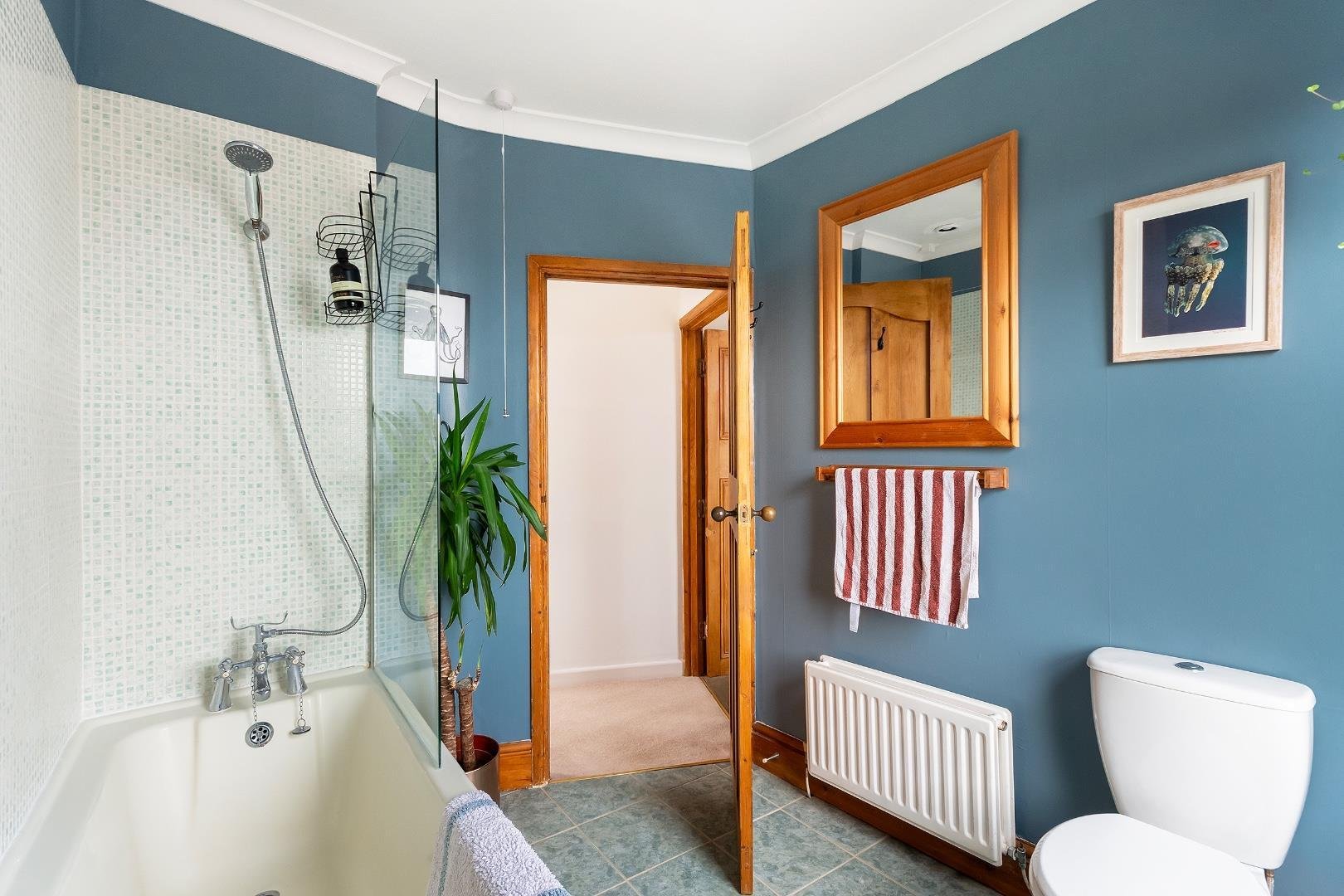 Stanley hill totterdown 33508479 6 s2 htn bathroom a
