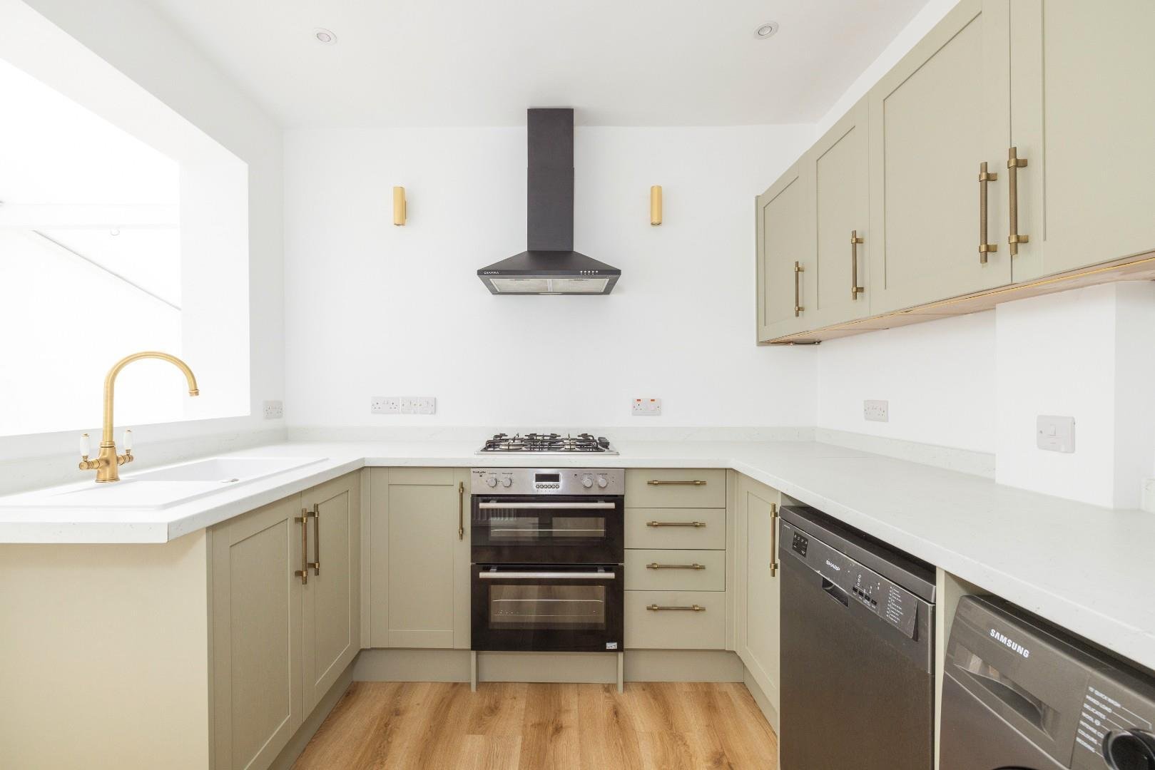 Stephen street redfield 34619155 char0095