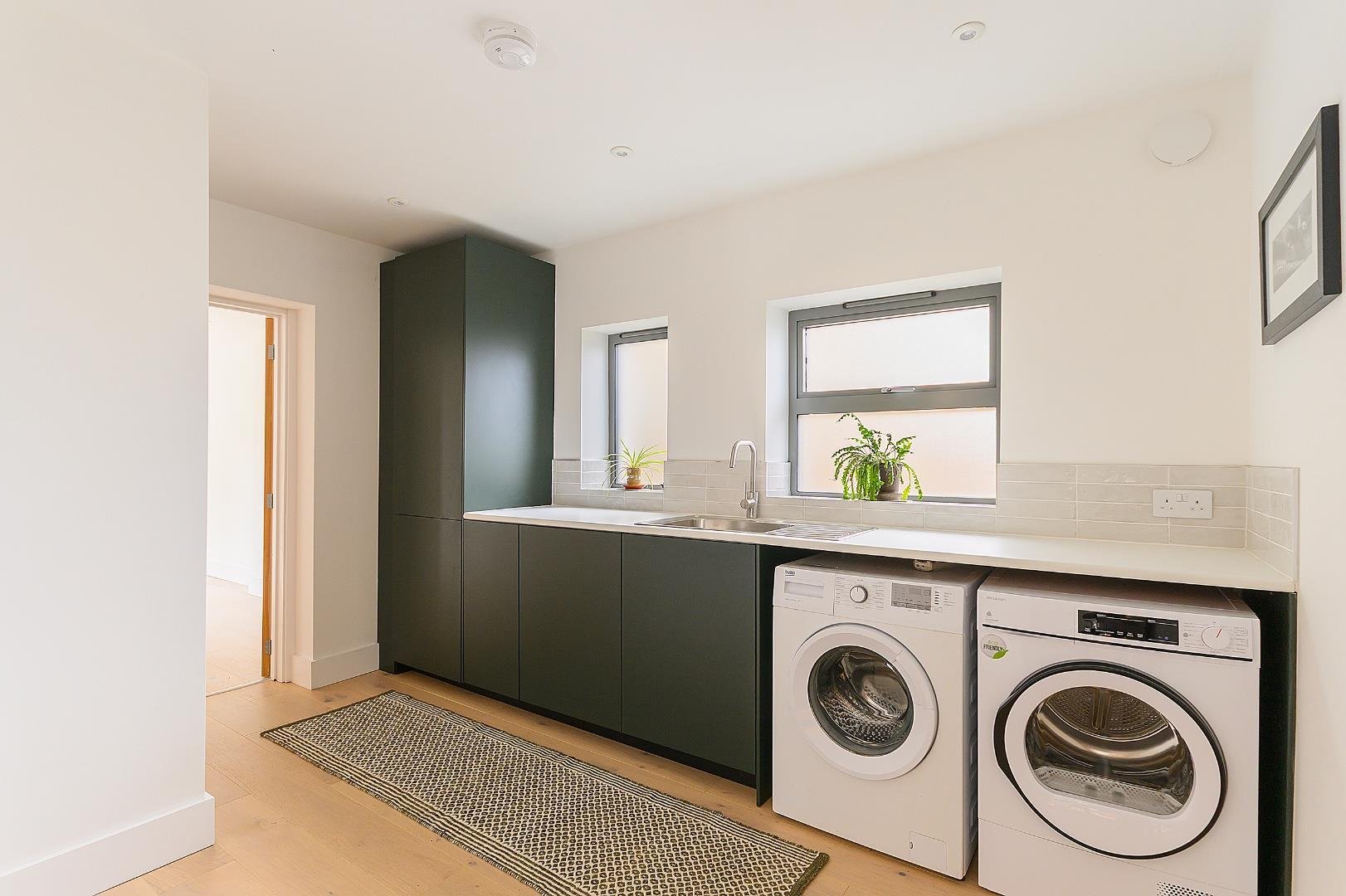 The avenue clevedon 34009680 4 t7 acn utility b