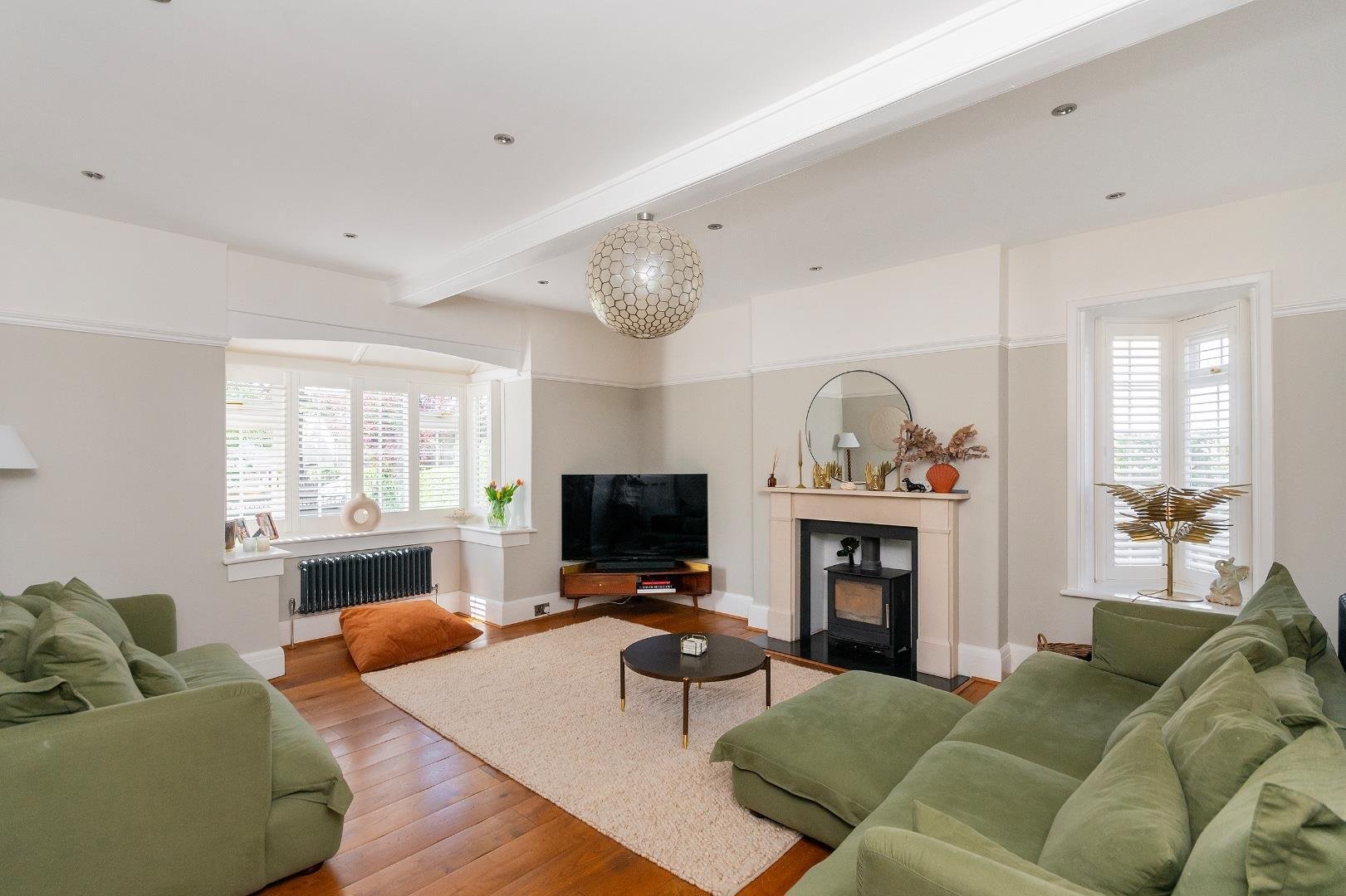 The avenue clevedon 34675052 1 t8 acn living room e