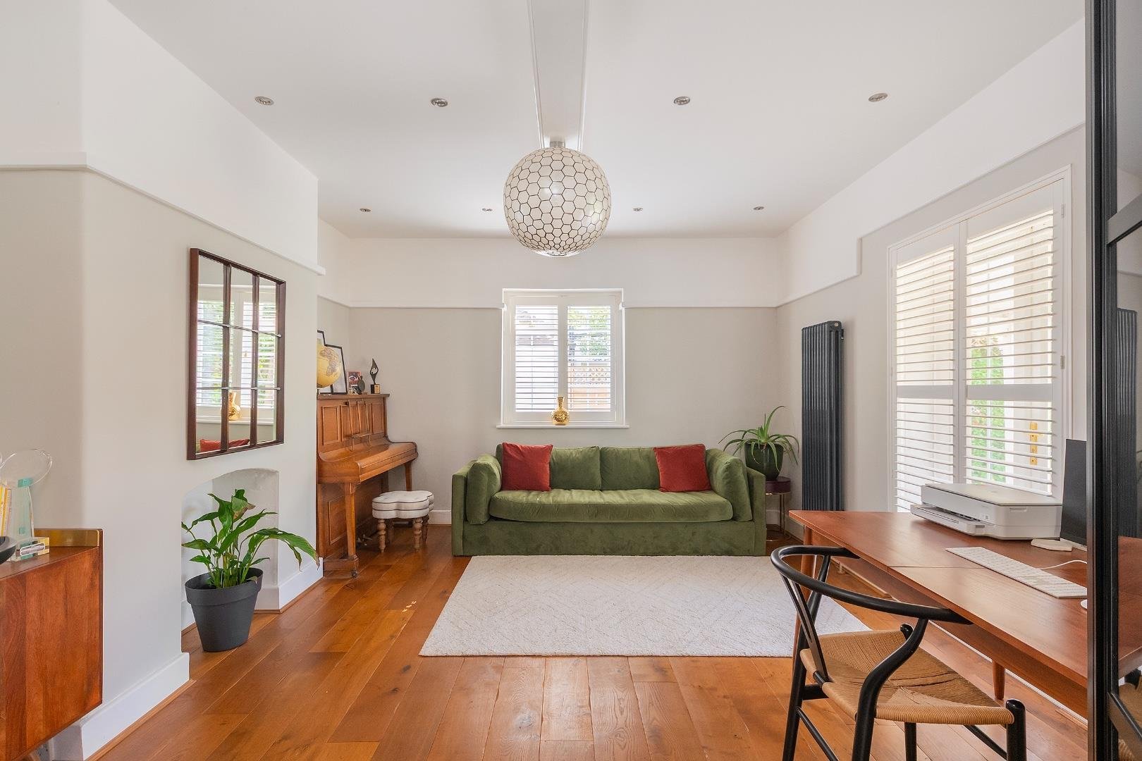 The avenue clevedon 34675052 1 t8 acn sitting room c