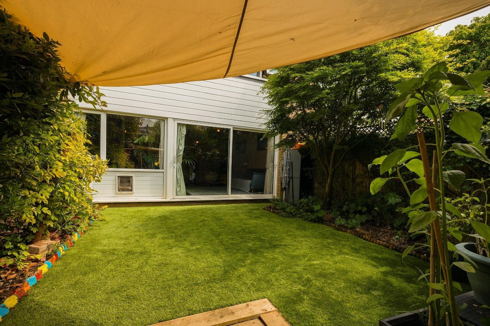 Trendlewood park fishponds 33920107 00007 cd7 a0486