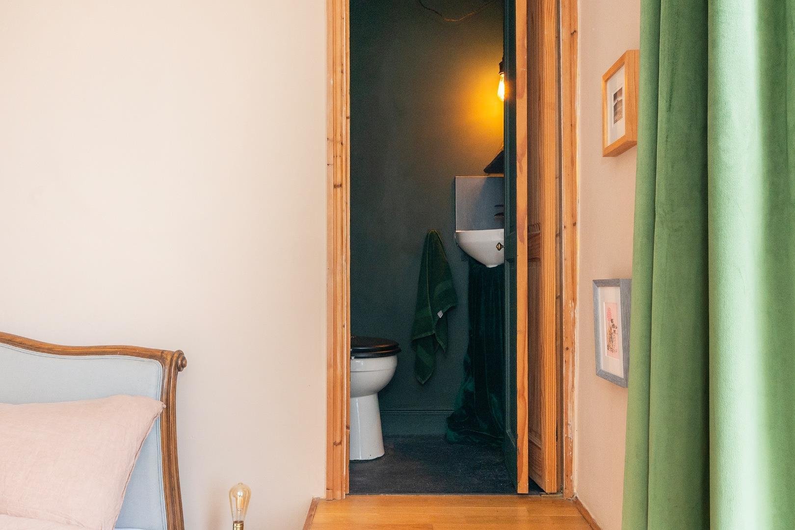 Upper cheltenham place montpelier 33932600 4 u0 cpmr wc a