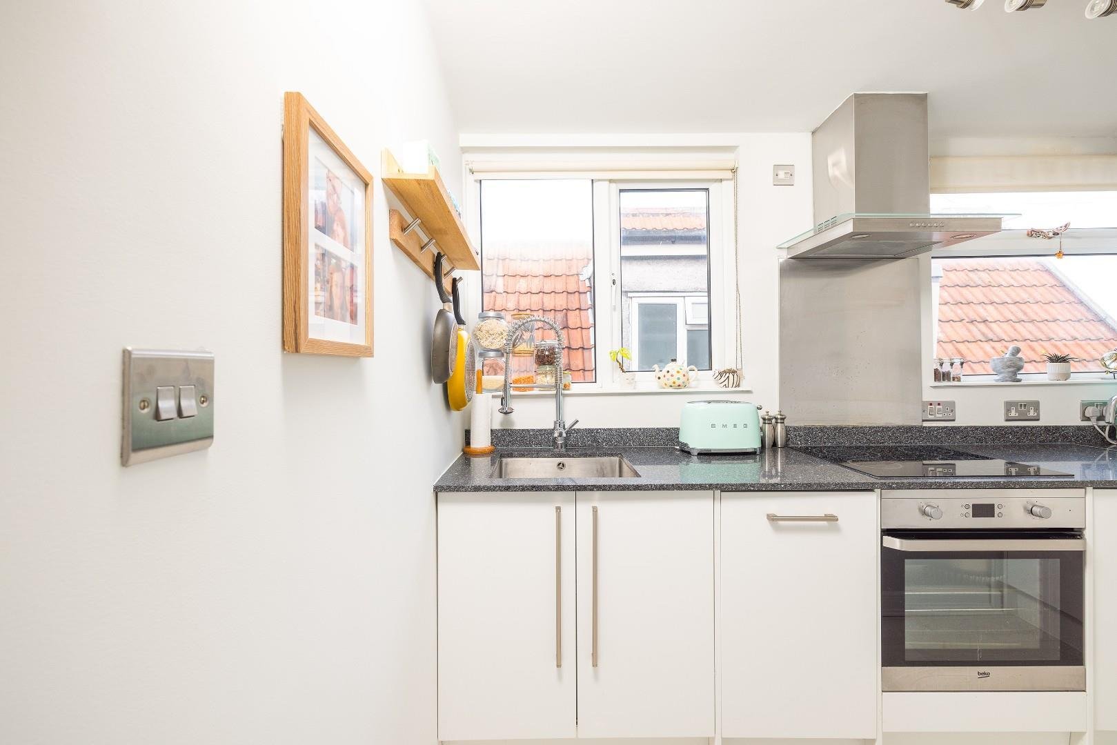 Warwick road redland 34365998 char0611