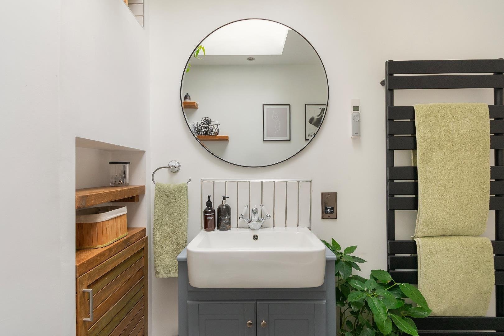William street totterdown 34244196 7 w0 stn bathroom c