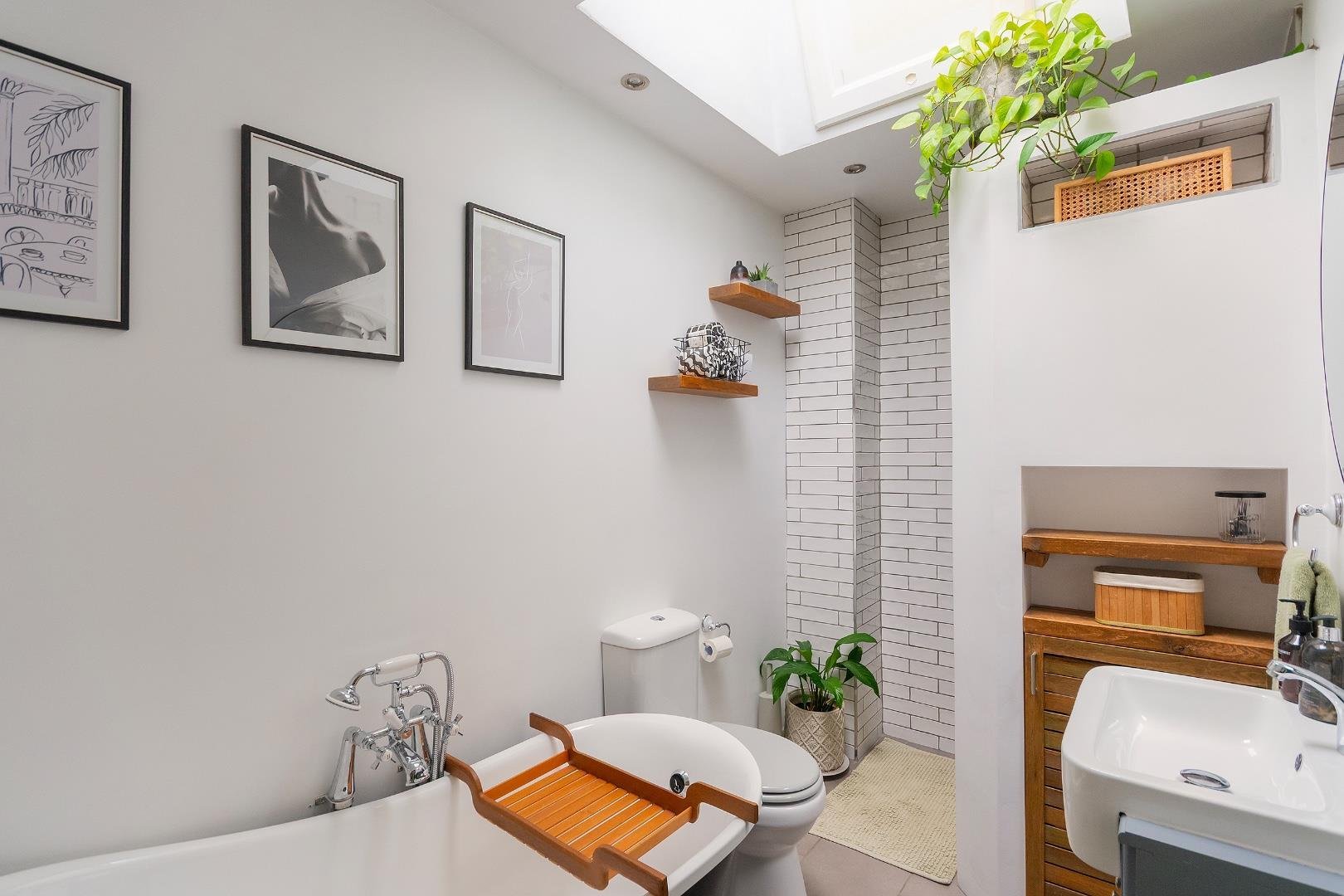 William street totterdown 34244196 7 w0 stn bathroom d