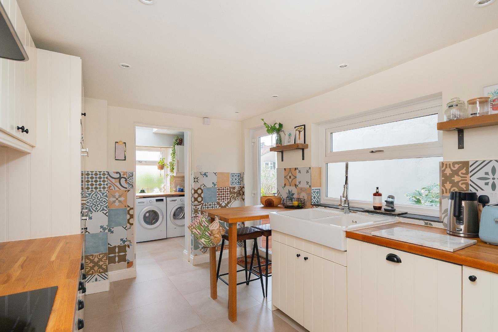 William street totterdown 34244196 7 w0 stn kitchen b