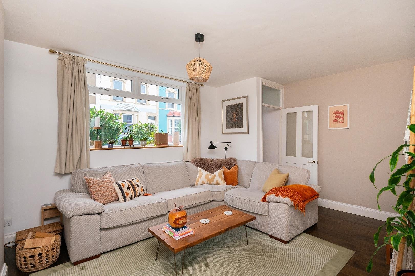 William street totterdown 34244196 7 w0 stn living room c