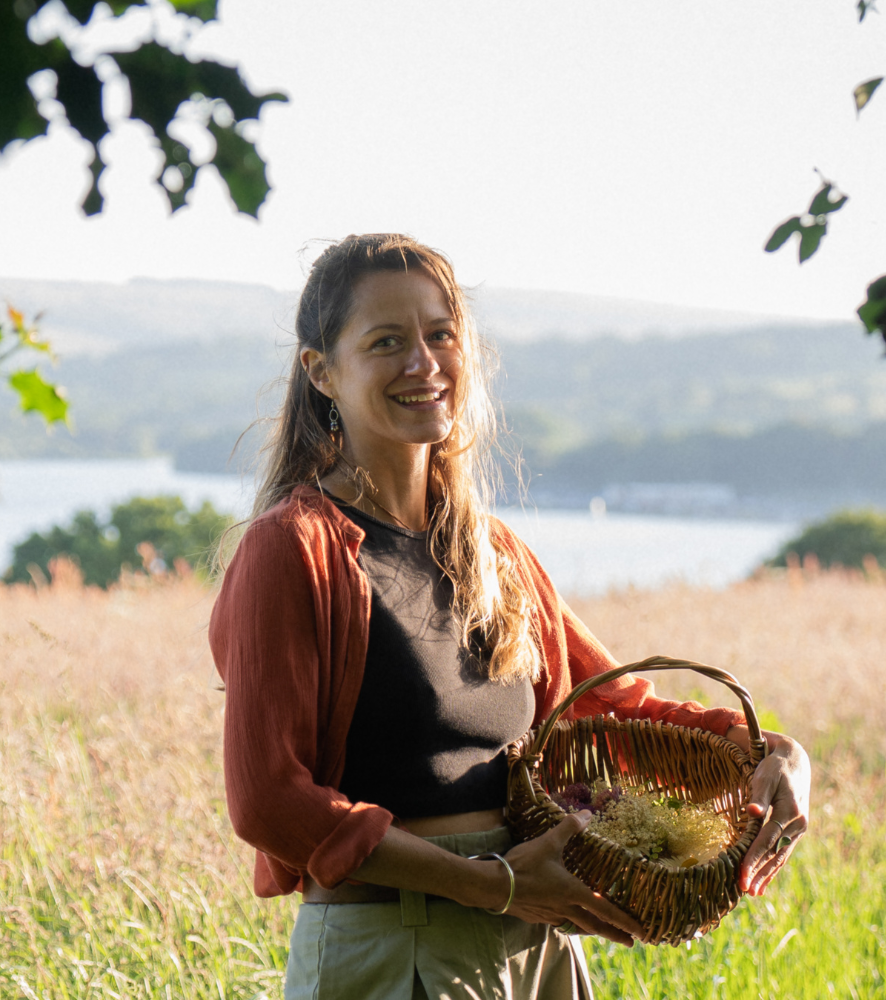 CMS video thumbnail 886 x 1000px